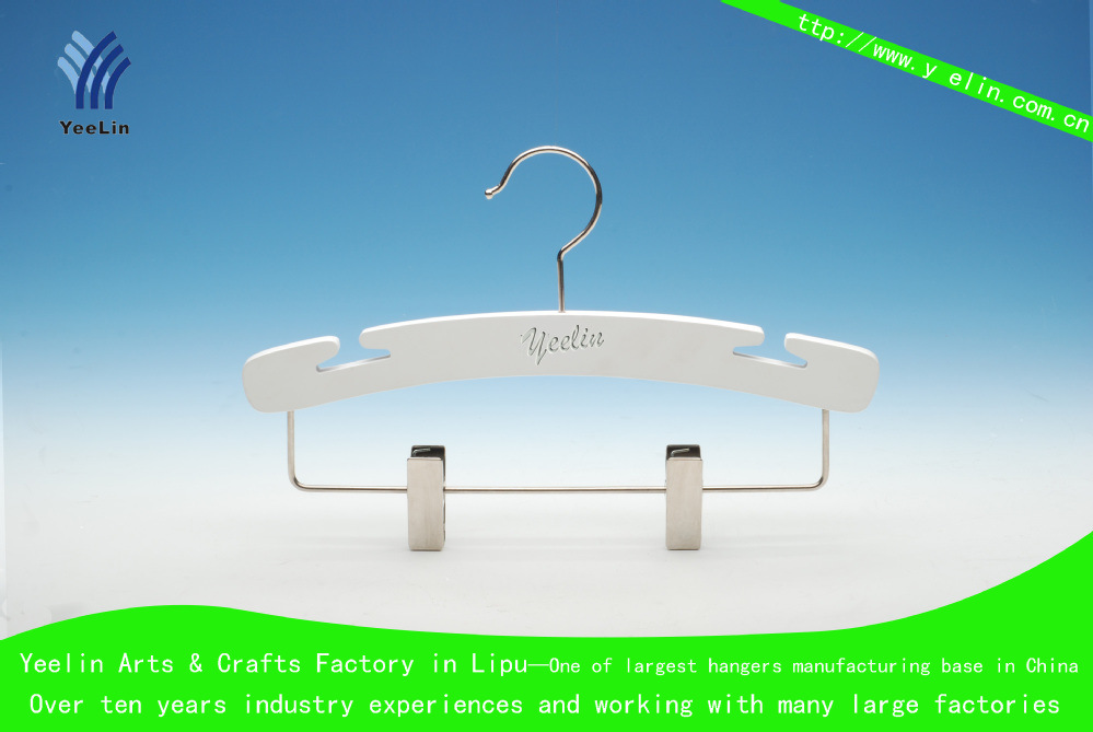 Yeelin White Wooden Hanger with Clothes Clips (YLWDK3011-TNS1)