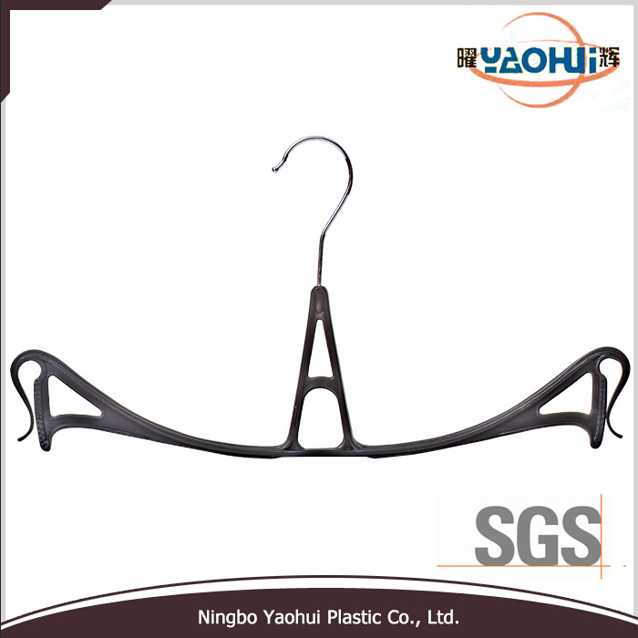 Plastic Hanger (4102A-29)