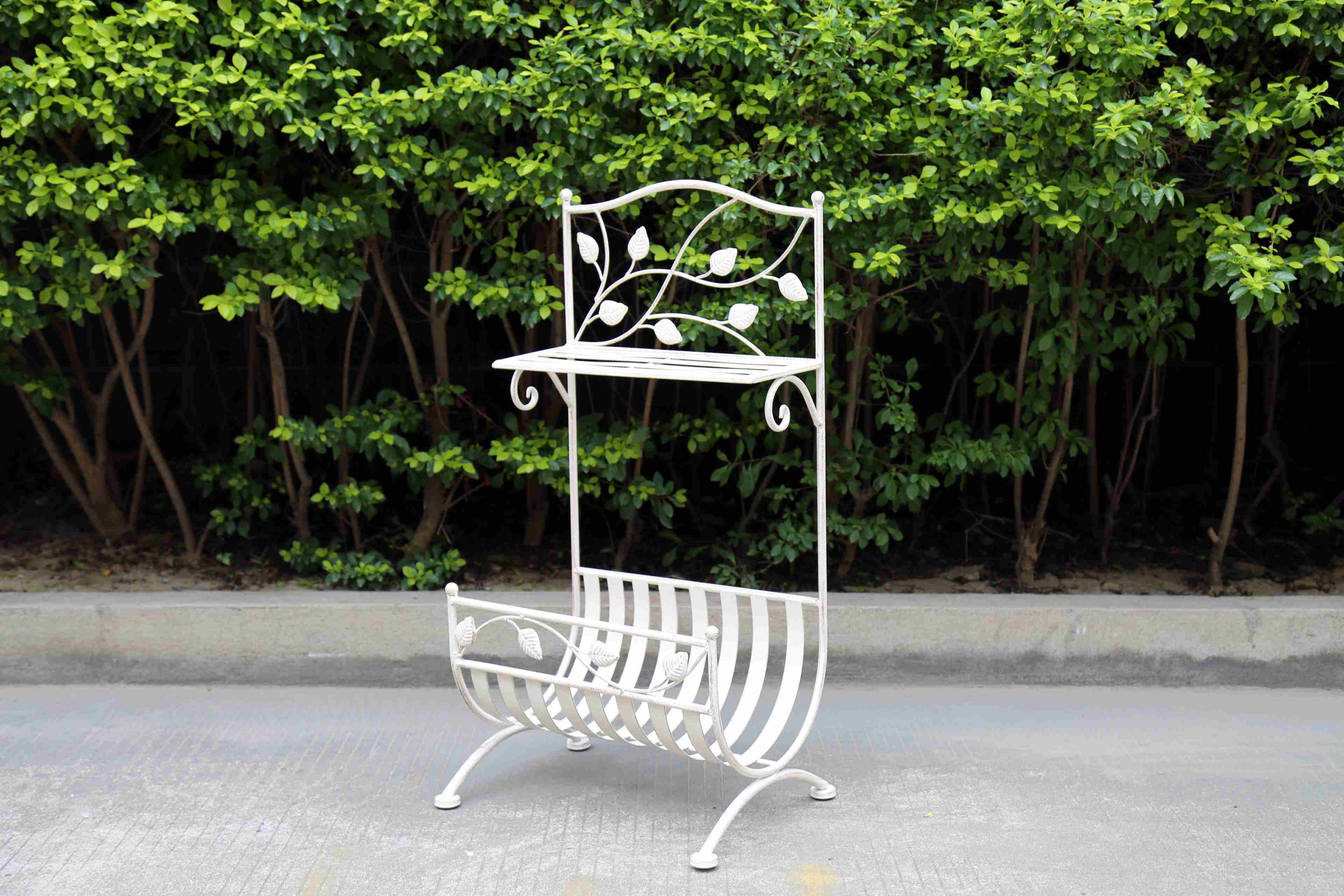 Anti White Simple Magazine Rack with Powder Coating