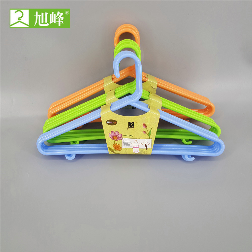 Durable Cute Colorful Plastic Clothes Hanger for Adults