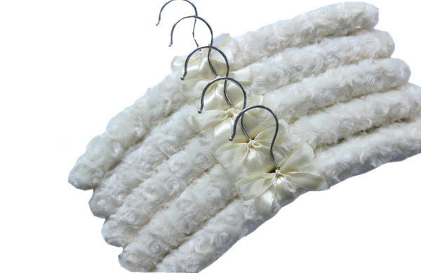 Beautiful and Comfortable Satin Padded Clothing Hangers for Wedding Dress