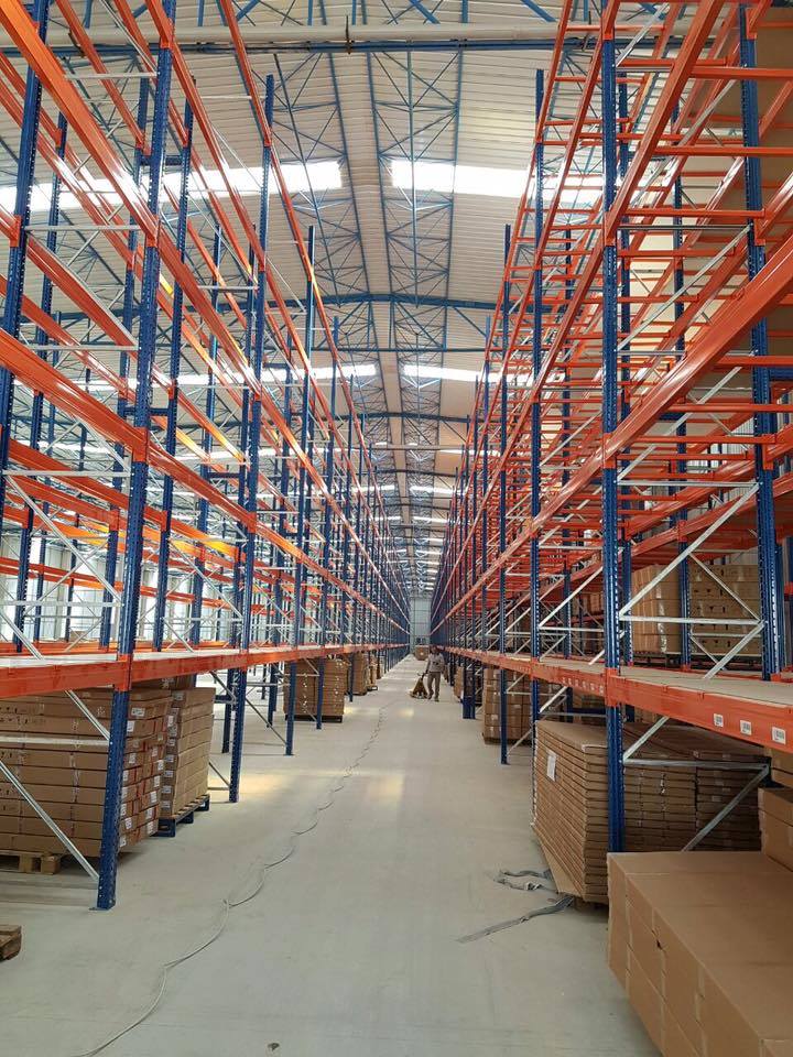 Adjustable and Safety (1000-3000kg/level) Heavy Duty Pallet Rack