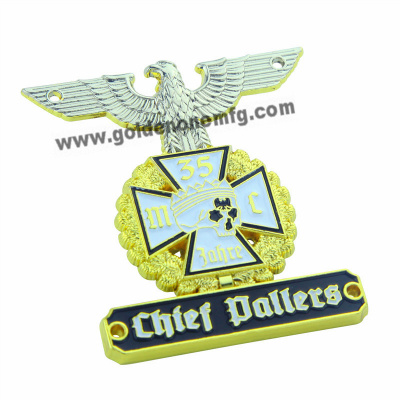 New Design Customized 3D Logo Gold Metal Badge