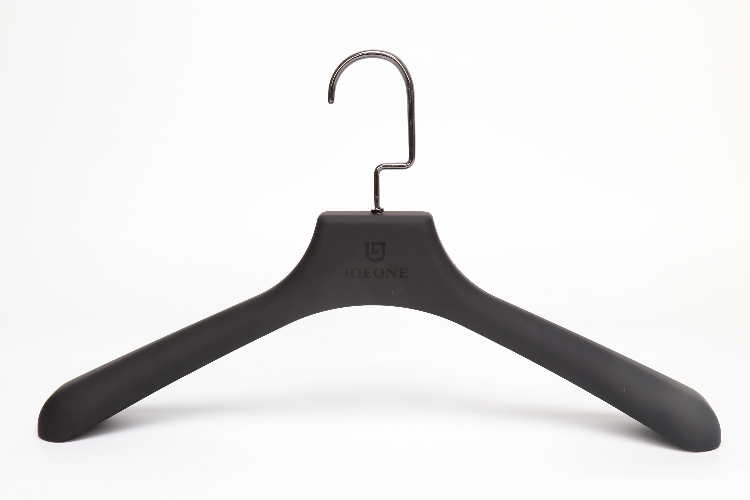 Wholesale Cheap Black Wooden Hangers for Clothes