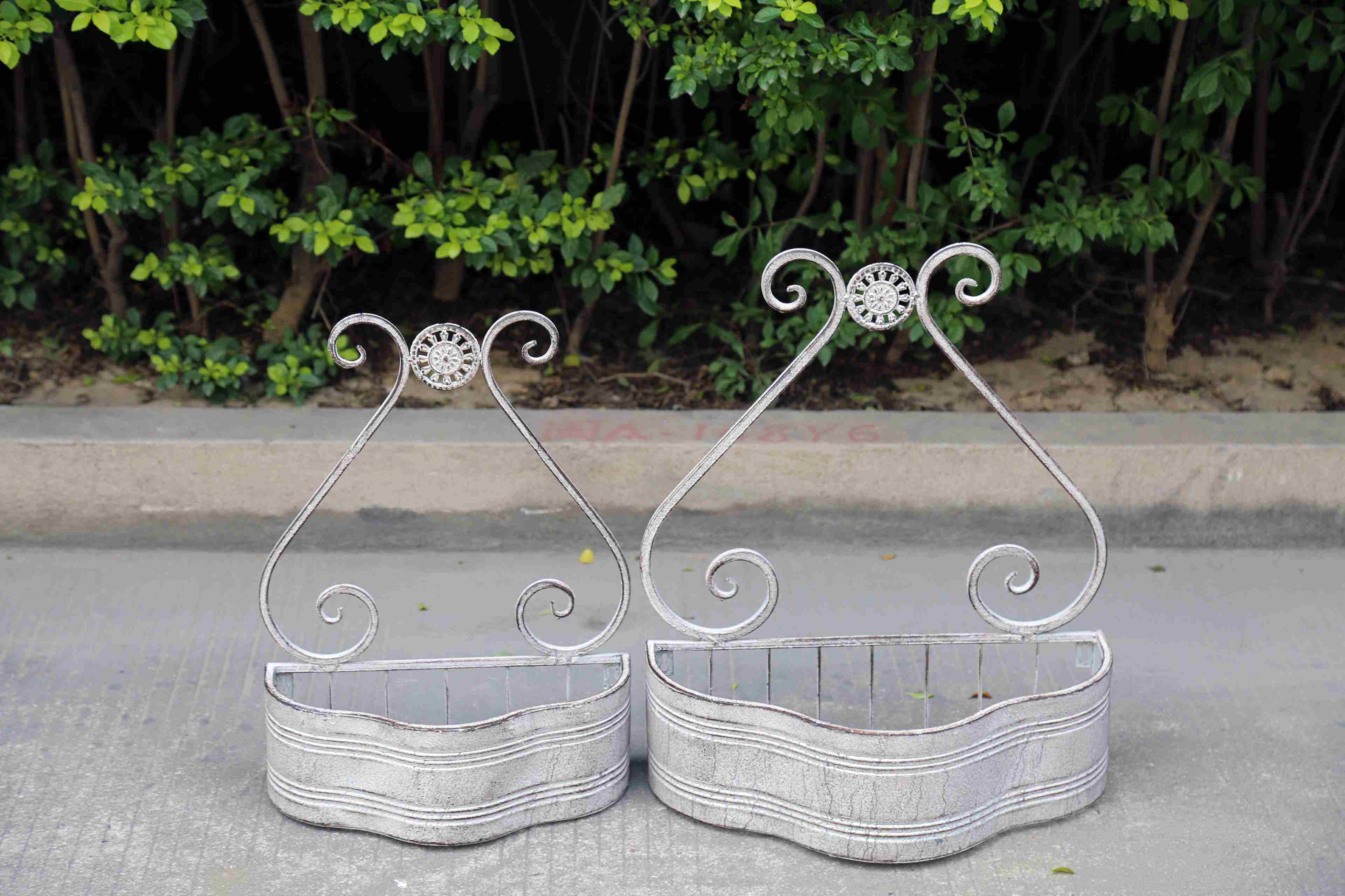 European Style Iron Pretty Wall Shelf