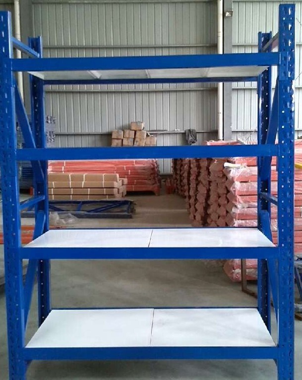 Medium Duty Rack for Warehouse Selective