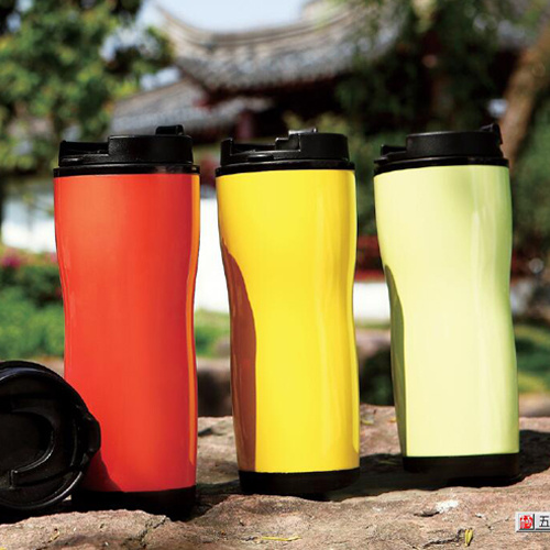 Double Walls Plastic Water Travel Cup