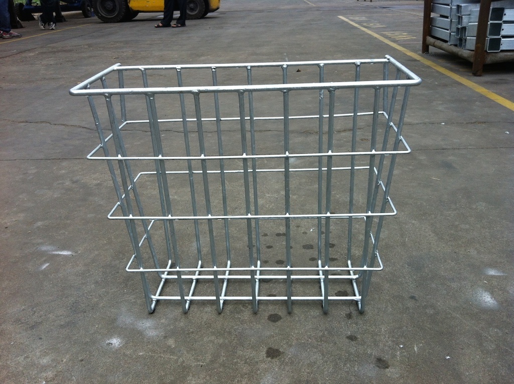 Galvanized or Powder Coated Livestock Hay Bale Feeder for Sale