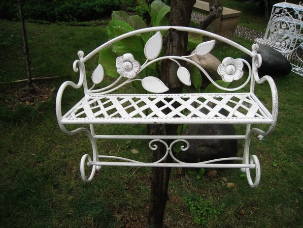 Antique Elegant Wall Shelf with Towel Rack for Outdoor and Indoor