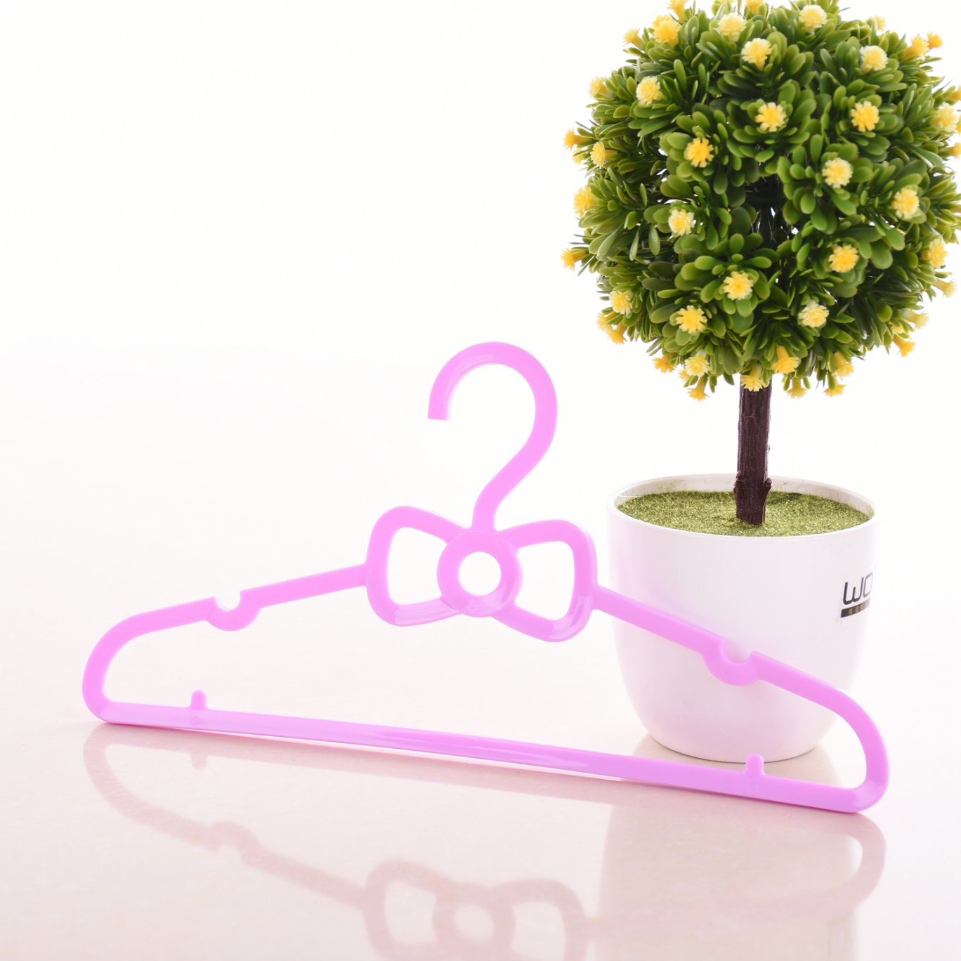 Factory Produced Purple Romantic Kids Plastic Hanger