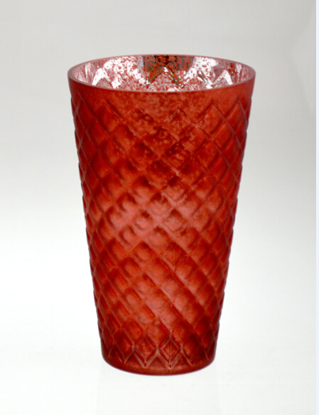 2015 V-Shaped Red Candle Holder