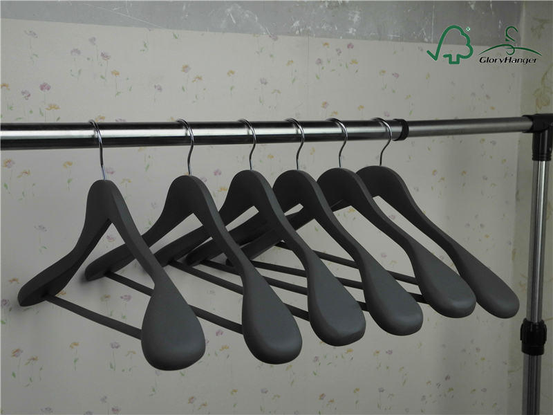 Black Rubberized Coat Clothes Hanger for Fashion Display