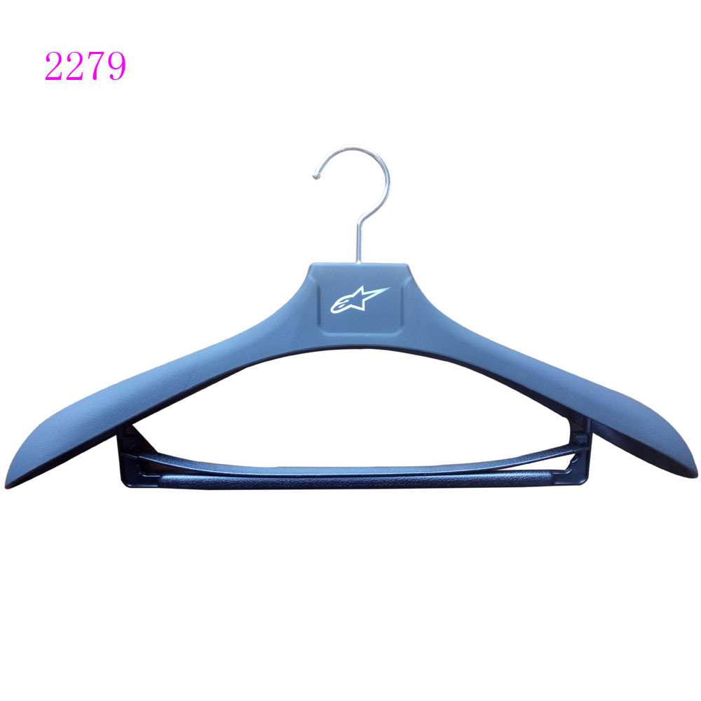 4.0mm Hook Black Rubber Coating Heavy Coat Hanger with Bar