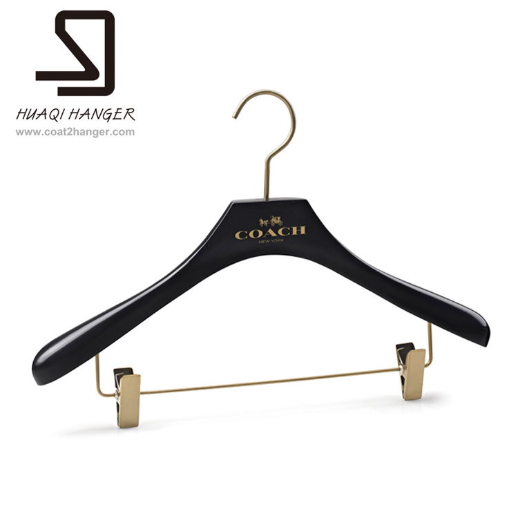 Cheap Price Black Wooden Hanger. Clothes Hanger