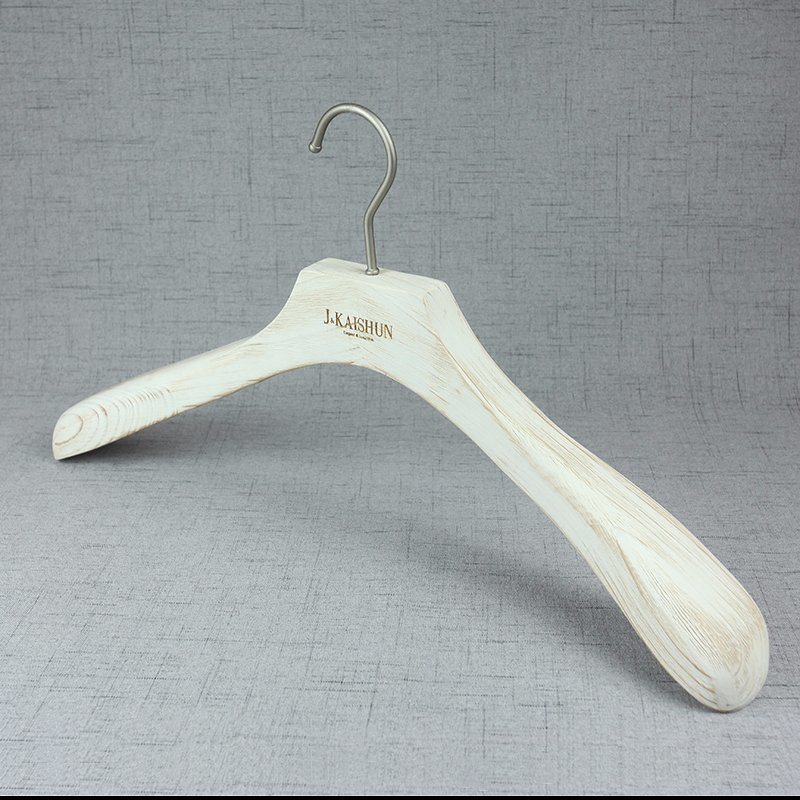 White Pine Wood Jacket Hanger at Factory Price