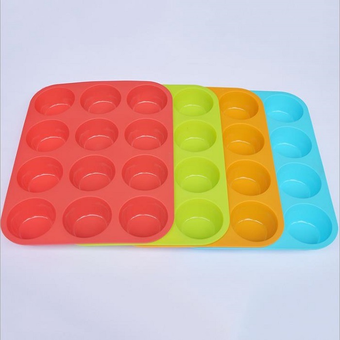 12 Cup Non-Stick Silicone Muffin Cupcake Baking Pan