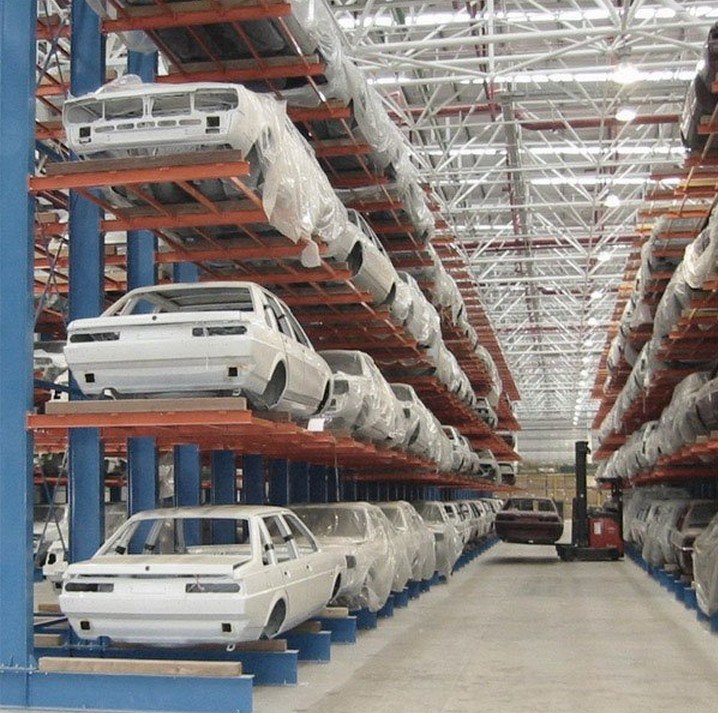 Heavy Duty Cantilever Racking in Warehouse