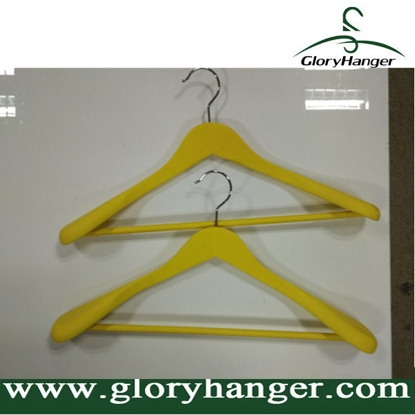 Luxury DIP Rubber Wooden Hanger with Matel Hook