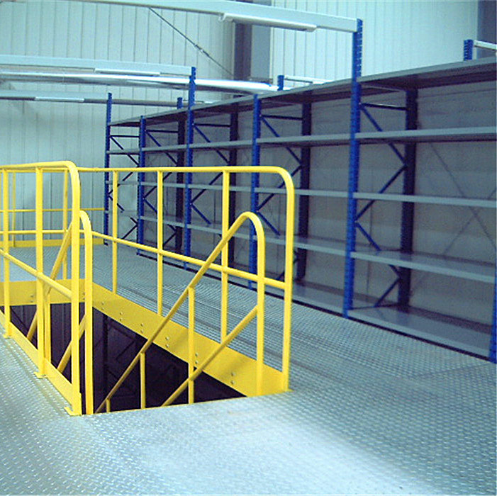 Storage Floor Rack with Storage Bin