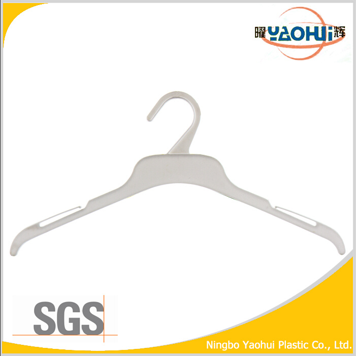 White Plastic Cloth Hanger for Display