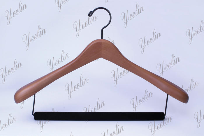 Guangxi High Quality Fashion Clothes Wooden Hanger with Velvet Covered Cross Bar (YLWD84660H-NTL4)