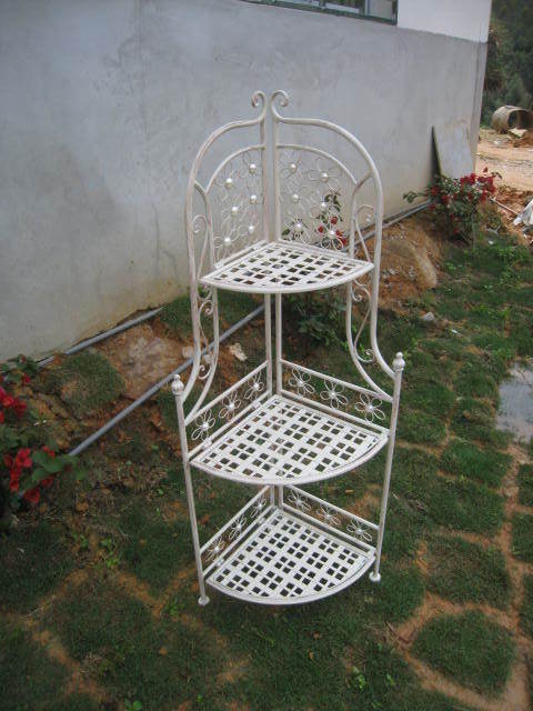 Antique White Iron Garden Flower Shelf Rack Wholesale Plant Stand / Flower Shelf for Outdoor or Greenhouse, Three Tiers Product