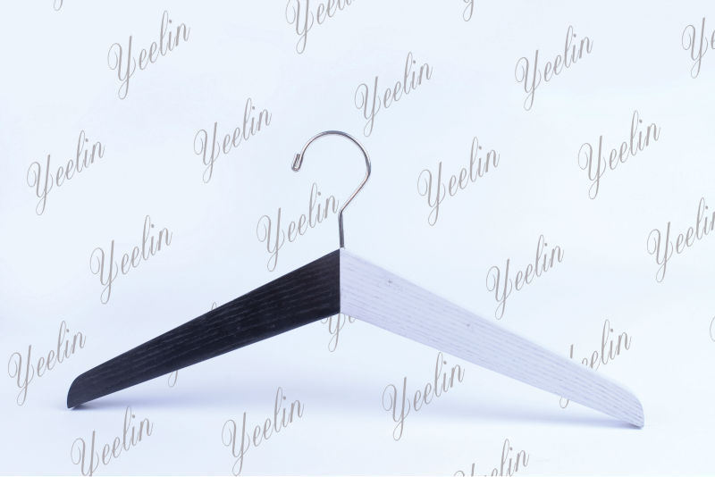 Black and White Wood Clothes Hanger (YLWD84218W-BNW2)