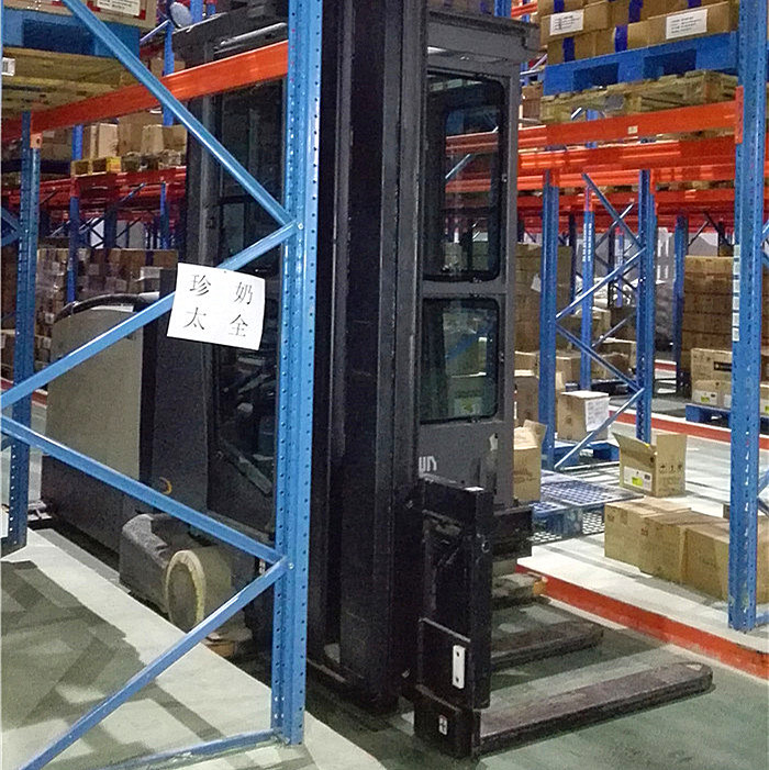 Three-Way Fork Truck Equipped Vna Steel Rack