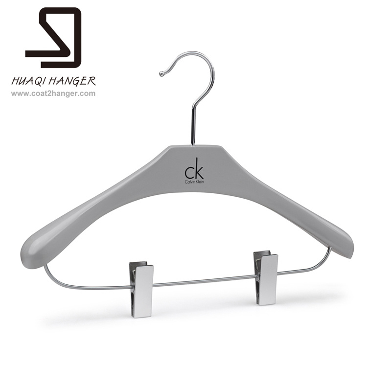 Wooden Garment Hanger of Bar with Clip