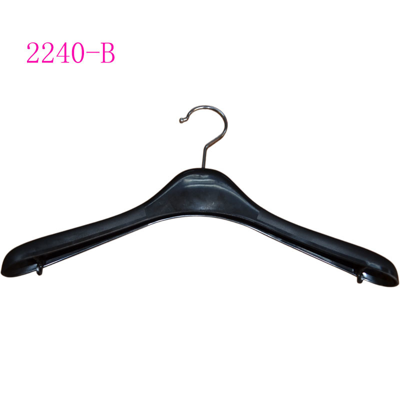 China Supplier Top Class Black Plastic Hanger Coat Hangers