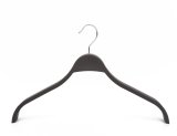 Top Design Black Plastic Garment Hangers for Clothes, Coat