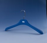 Blue Rubber Coating Brand Plastic Top Hanger with Personal Logo